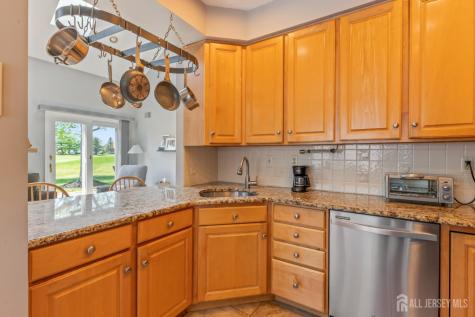 25 Leeds Lane Monroe NJ 08831
