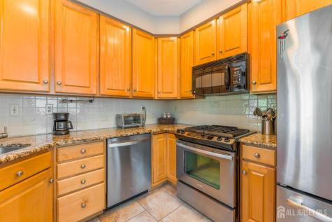 25 Leeds Lane Monroe NJ 08831