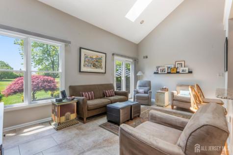25 Leeds Lane Monroe NJ 08831