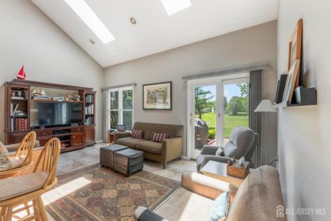 25 Leeds Lane Monroe NJ 08831