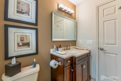 25 Leeds Lane Monroe NJ 08831