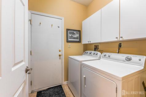 25 Leeds Lane Monroe NJ 08831