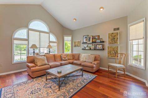 25 Leeds Lane Monroe NJ 08831