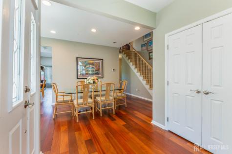 25 Leeds Lane Monroe NJ 08831