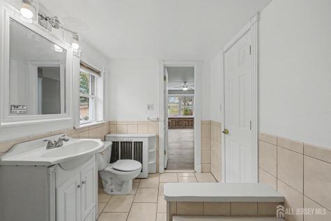 86 Hillside Avenue South River NJ 08882