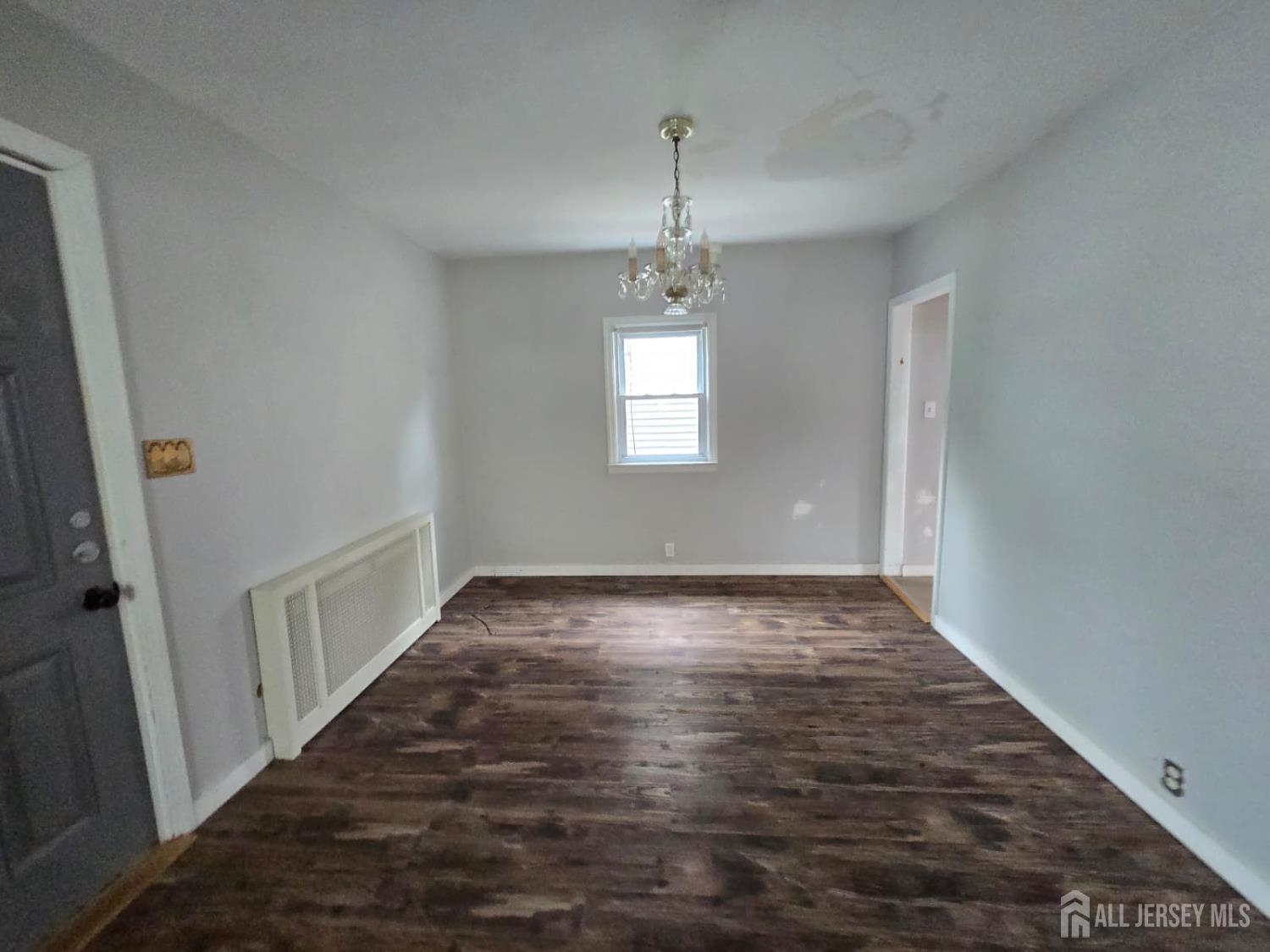 4 Vale Street Edison NJ 08817