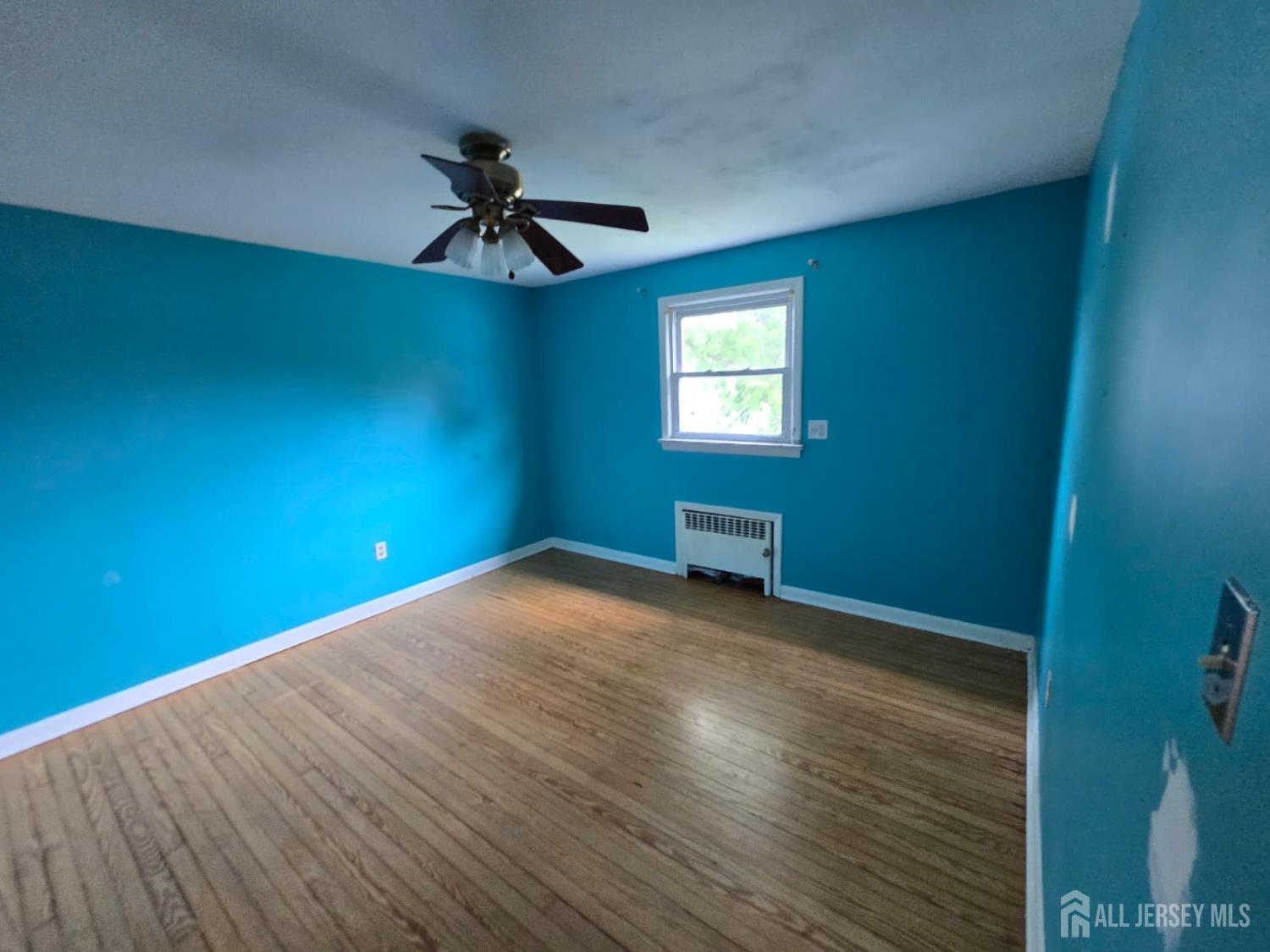 4 Vale Street Edison NJ 08817