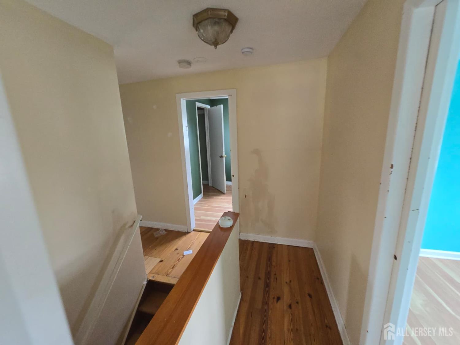 4 Vale Street Edison NJ 08817