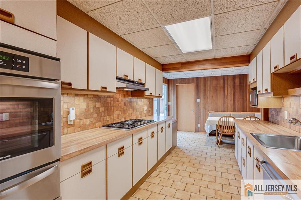 21 Tyndall Road South Brunswick NJ 08824