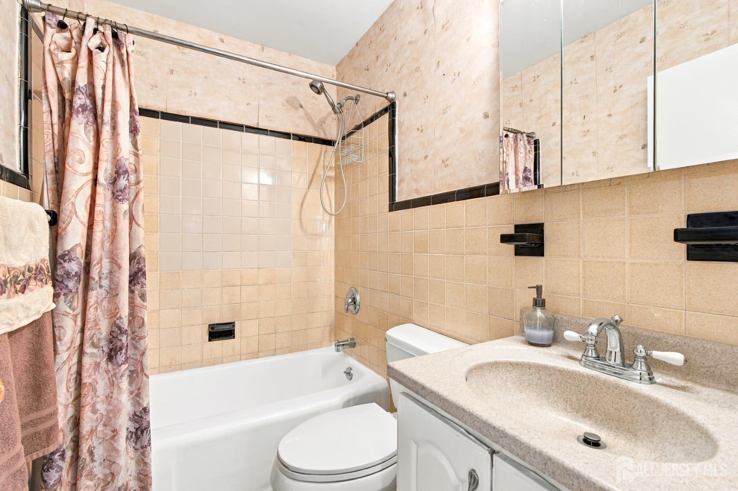 10 Grover Avenue Sayreville NJ 08879