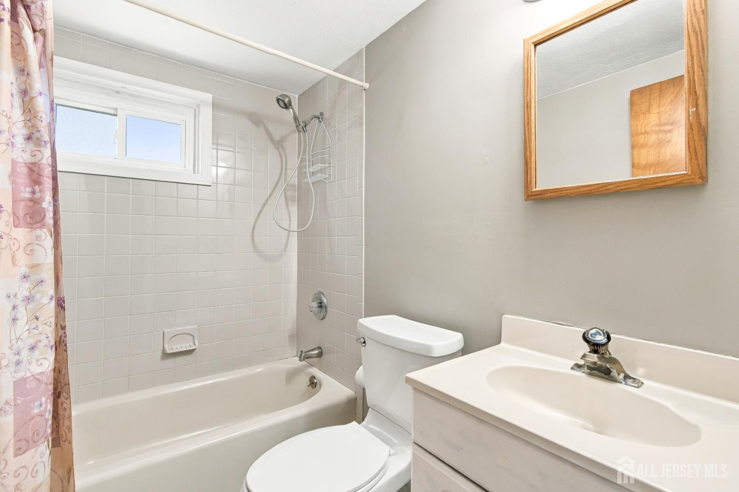 10 Grover Avenue Sayreville NJ 08879