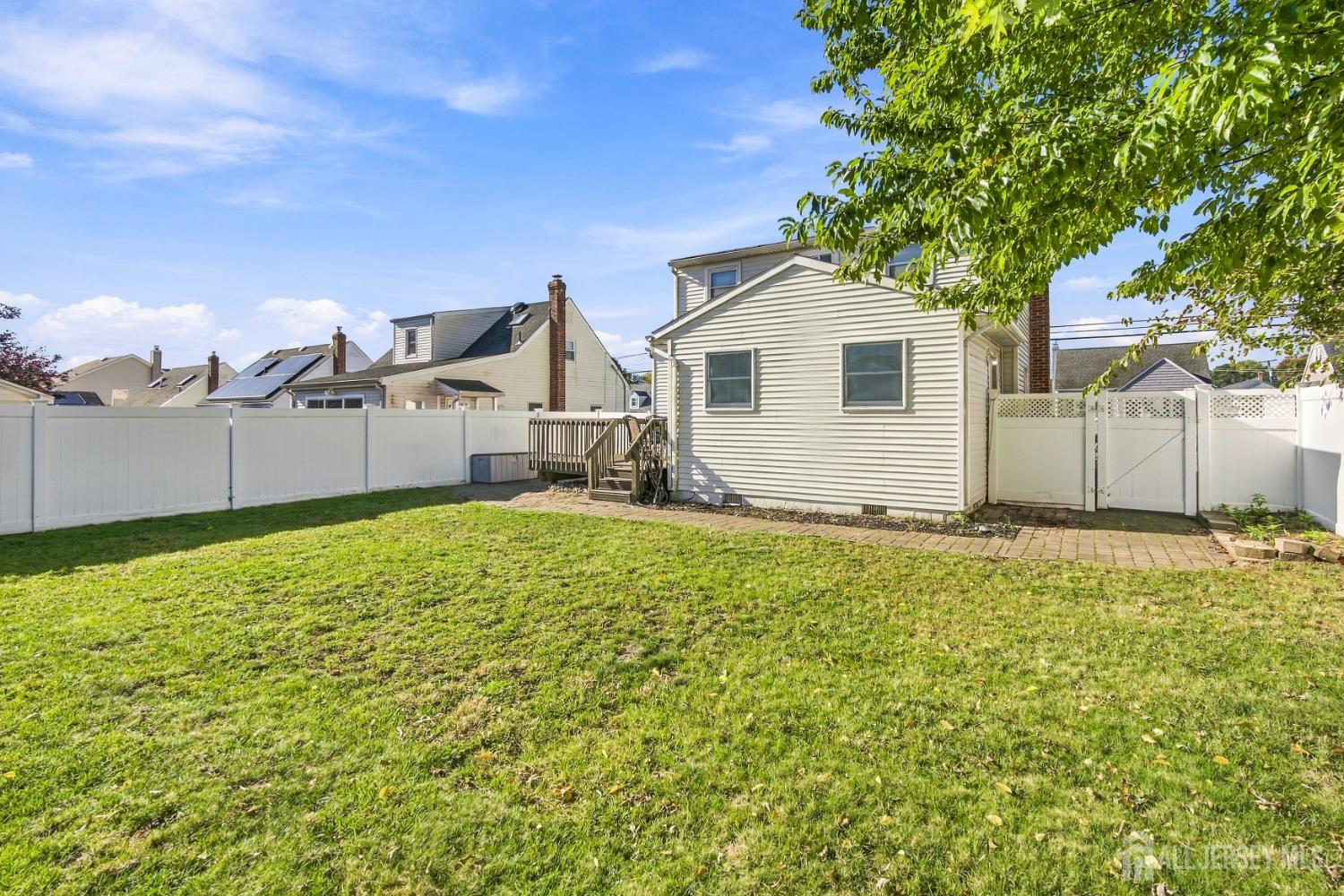 10 Grover Avenue Sayreville NJ 08879