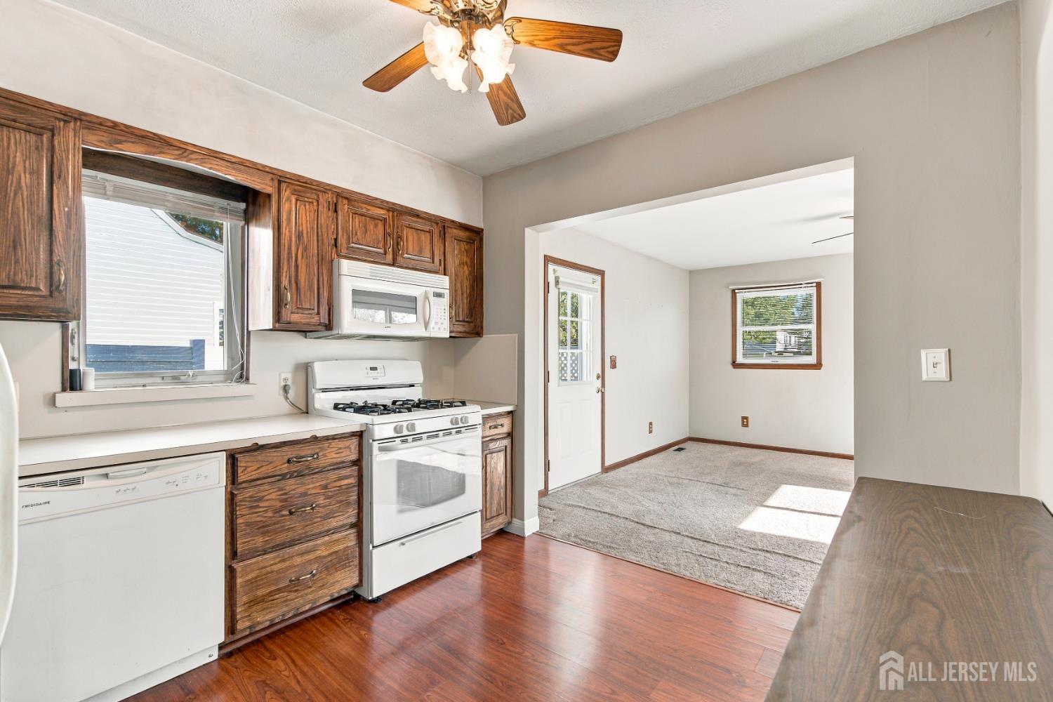 10 Grover Avenue Sayreville NJ 08879