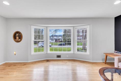 8 Queens Place Old Bridge NJ 08857