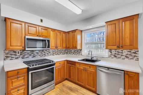 8 Queens Place Old Bridge NJ 08857