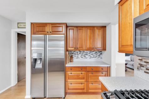 8 Queens Place Old Bridge NJ 08857