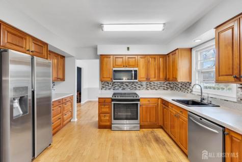 8 Queens Place Old Bridge NJ 08857