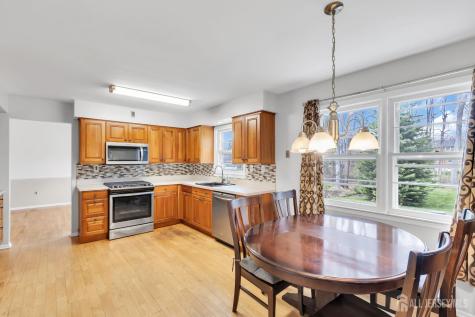 8 Queens Place Old Bridge NJ 08857