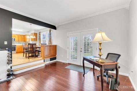 8 Queens Place Old Bridge NJ 08857