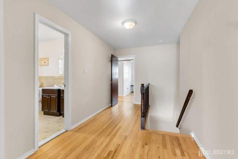8 Queens Place Old Bridge NJ 08857