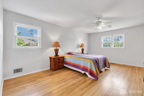 8 Queens Place Old Bridge NJ 08857