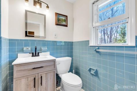 8 Queens Place Old Bridge NJ 08857
