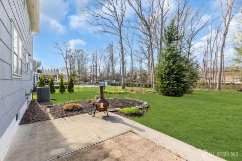 8 Queens Place Old Bridge NJ 08857
