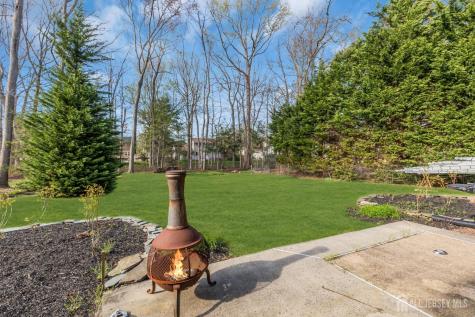 8 Queens Place Old Bridge NJ 08857