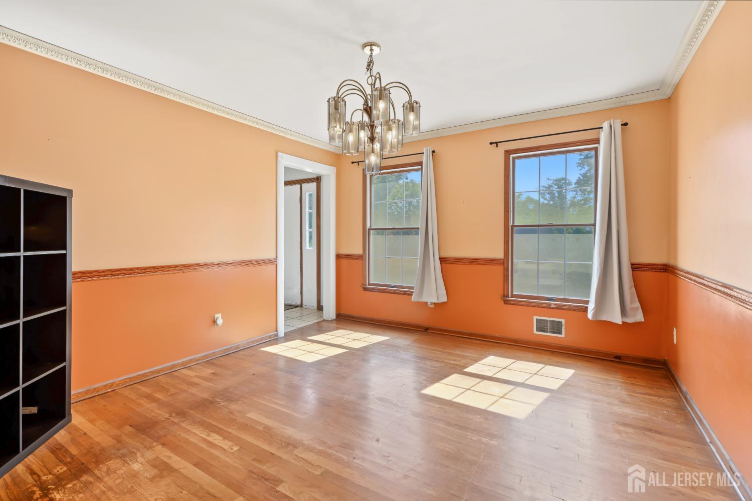 22 Ditmars Circle Hillsborough NJ 08844