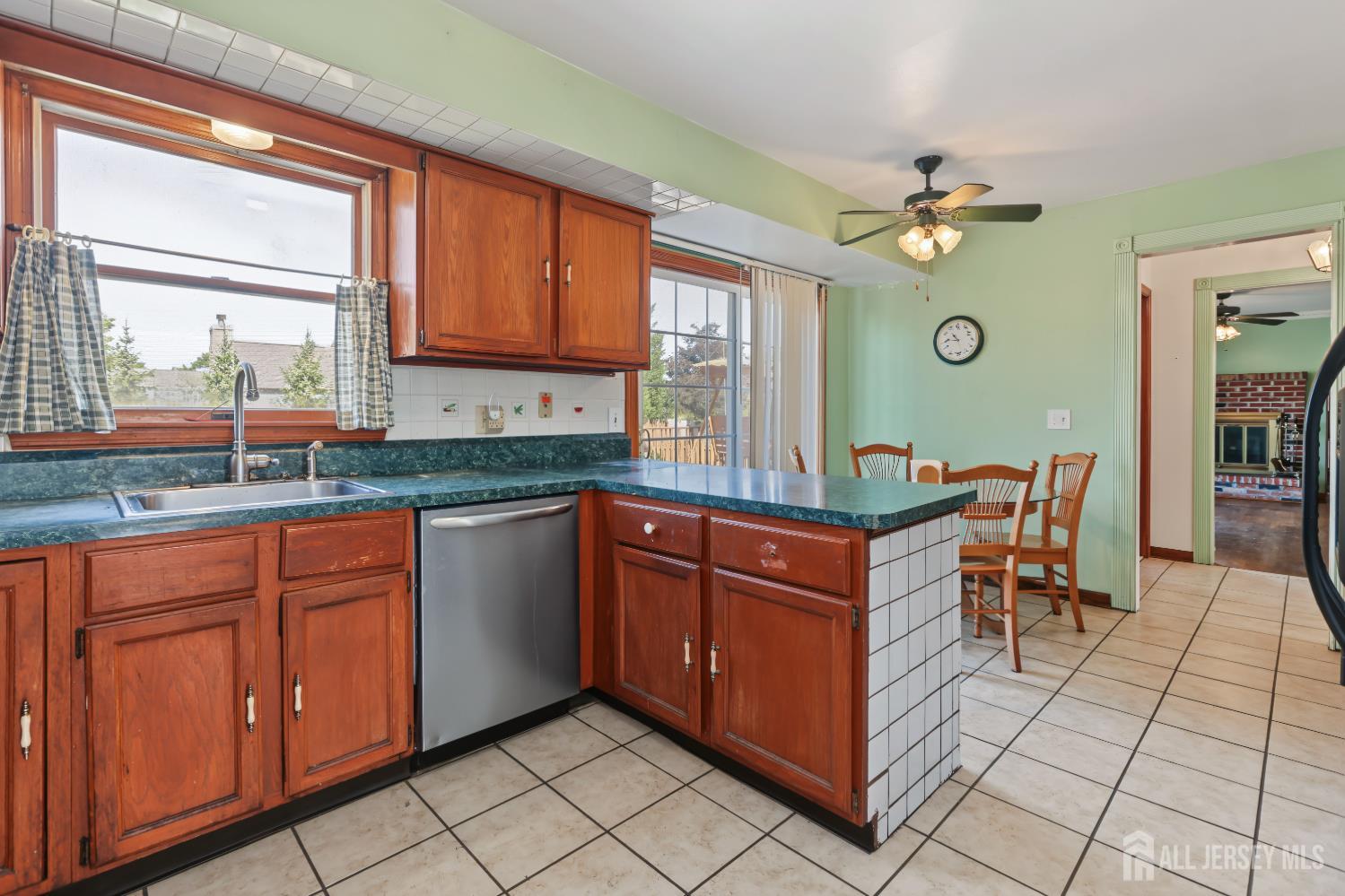 22 Ditmars Circle Hillsborough NJ 08844