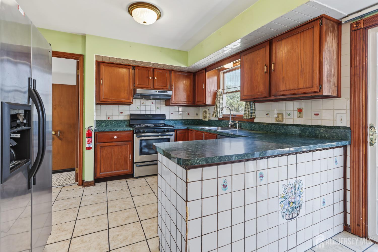 22 Ditmars Circle Hillsborough NJ 08844