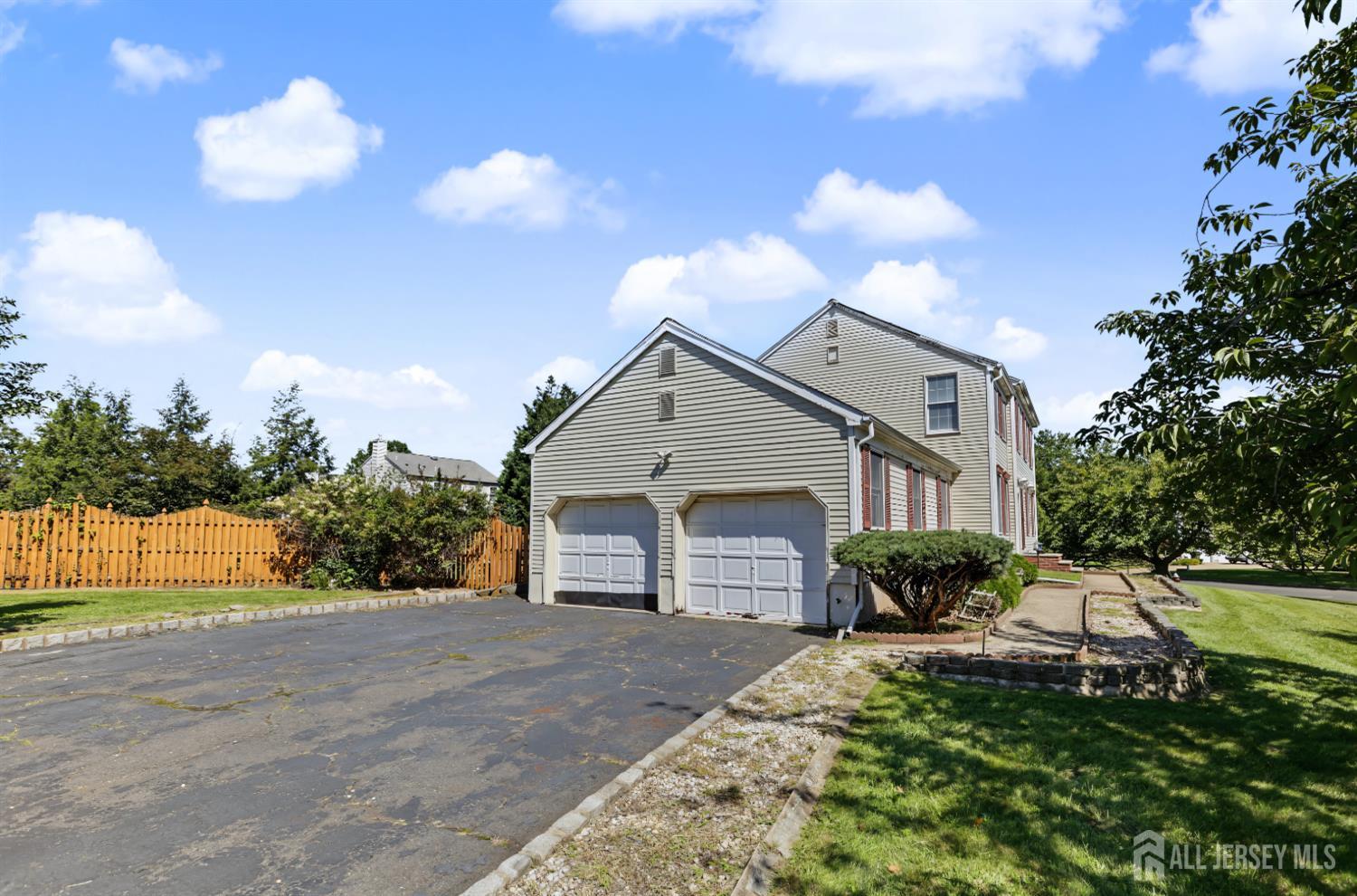 22 Ditmars Circle Hillsborough NJ 08844