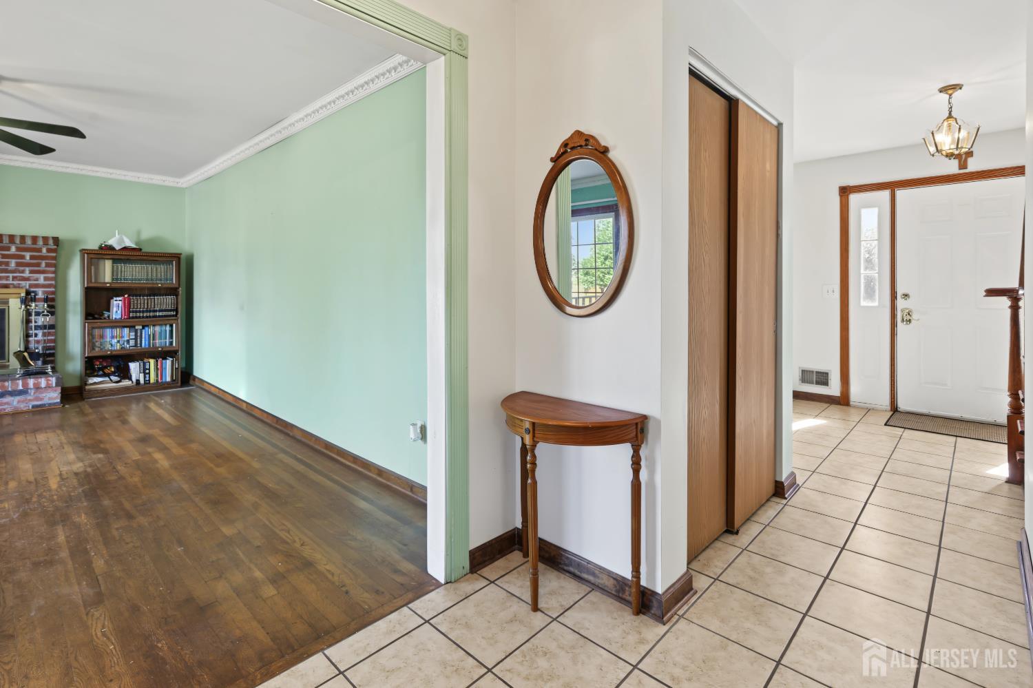 22 Ditmars Circle Hillsborough NJ 08844