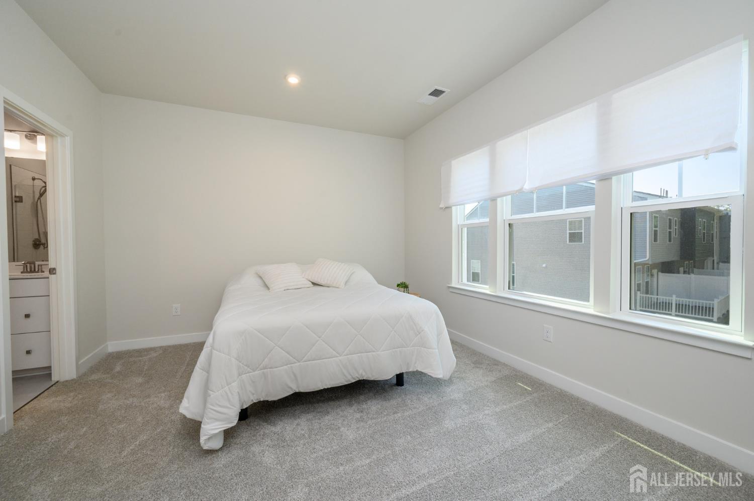 5 Pelham Lane Bayville NJ 08721