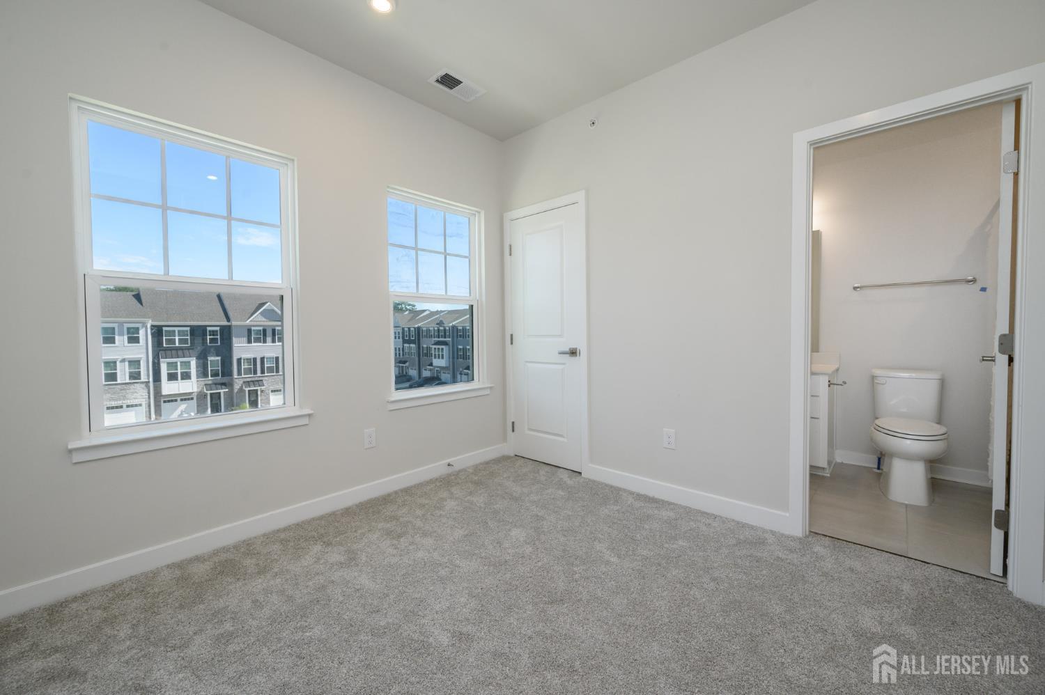 5 Pelham Lane Bayville NJ 08721