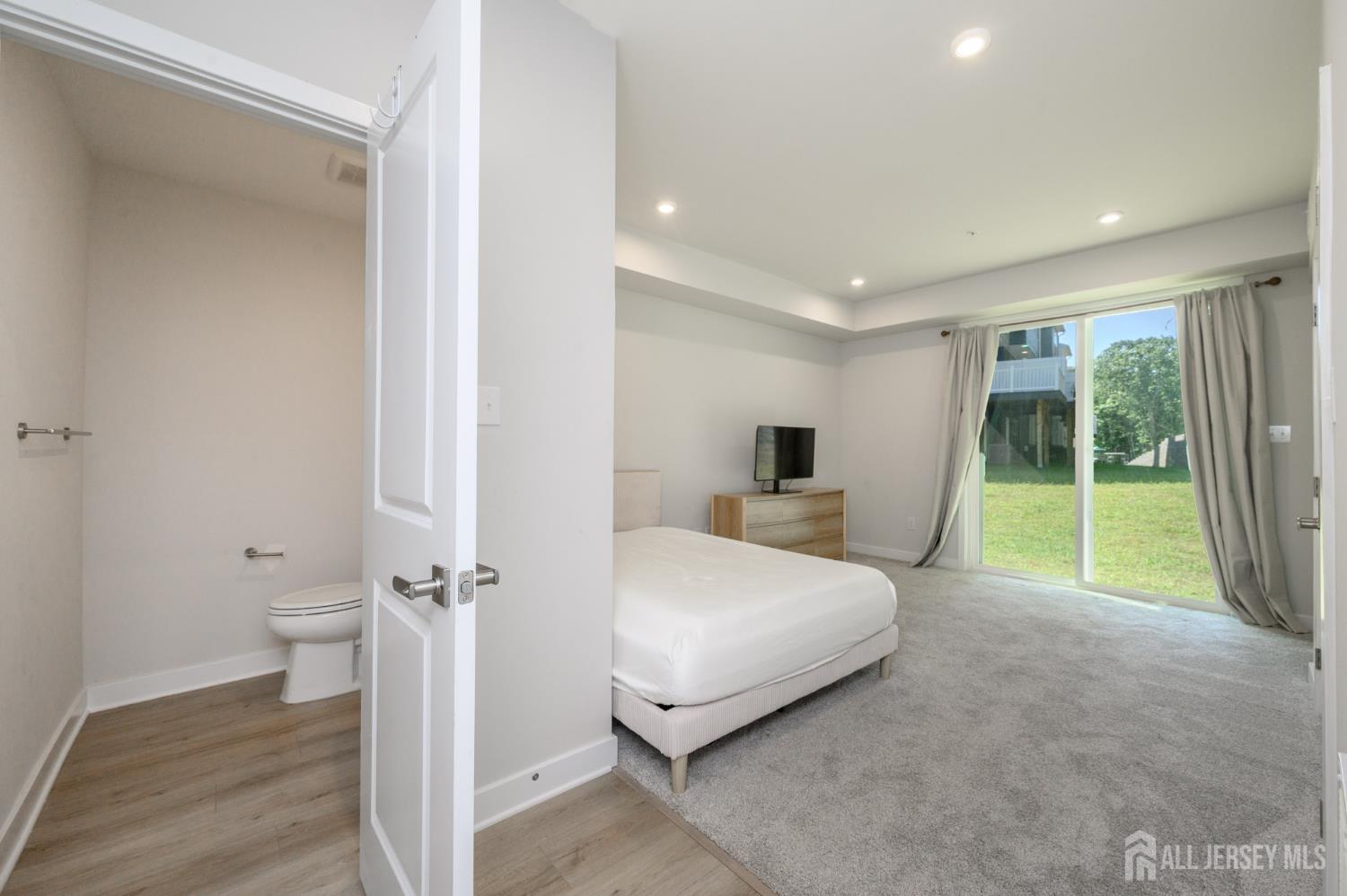 5 Pelham Lane Bayville NJ 08721