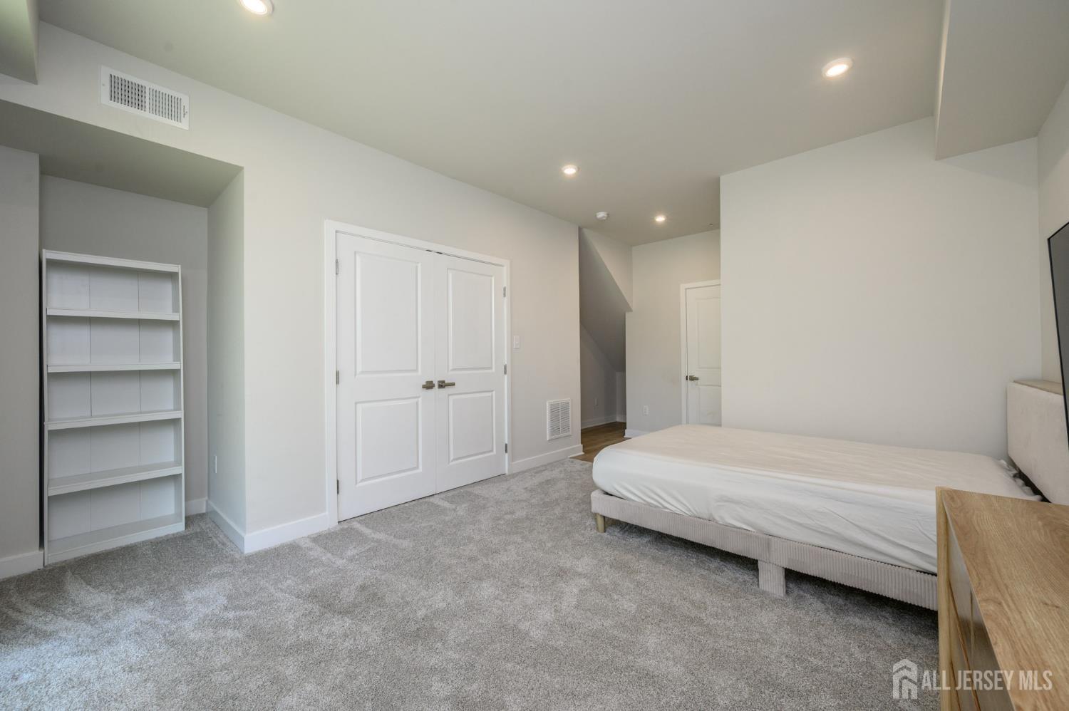 5 Pelham Lane Bayville NJ 08721