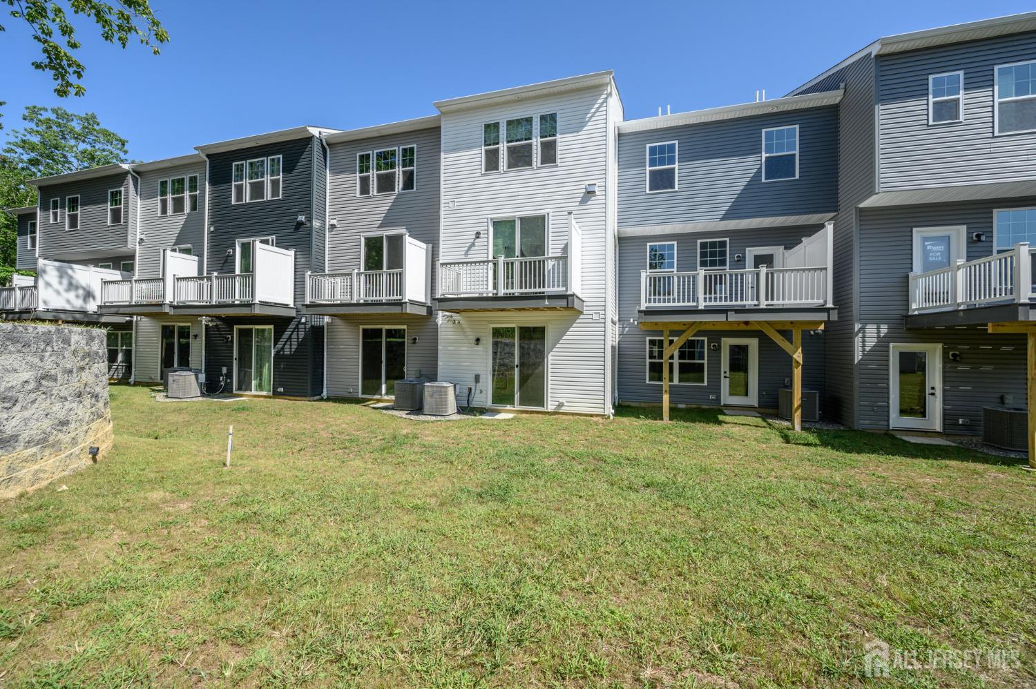 5 Pelham Lane Bayville NJ 08721