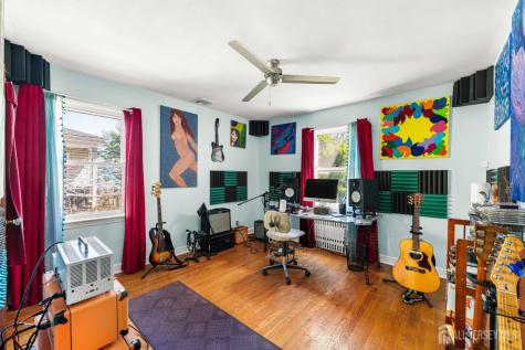 25 S 7th Avenue Highland Park NJ 08904