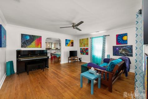 25 S 7th Avenue Highland Park NJ 08904