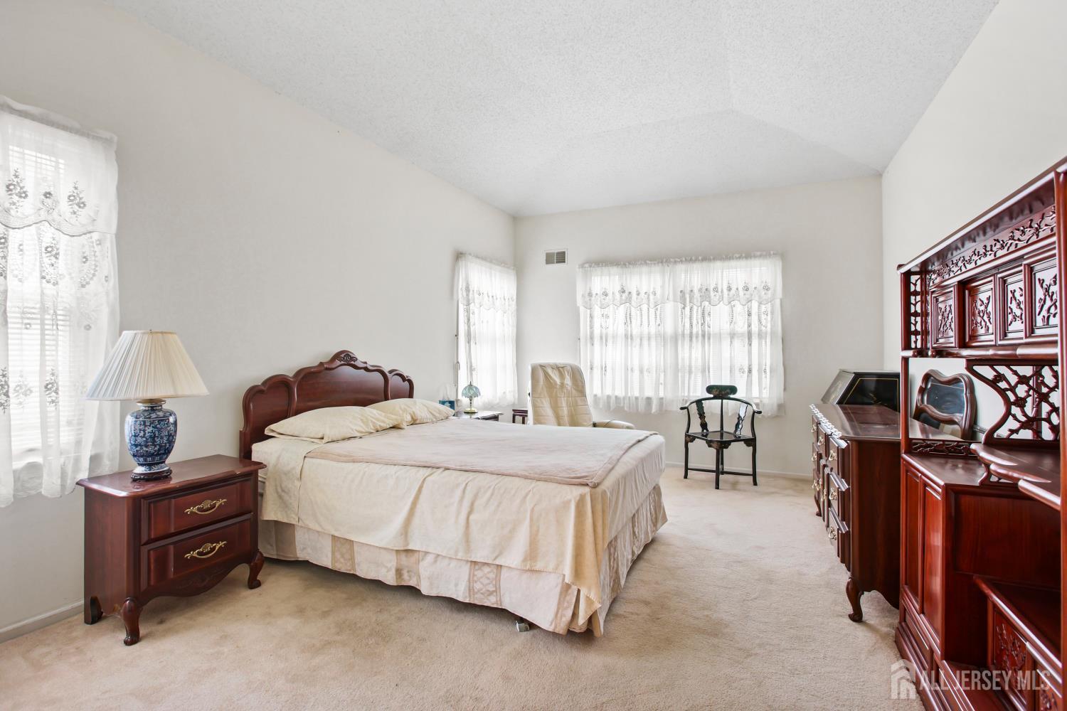 115 Leeds Lane Monroe NJ 08831