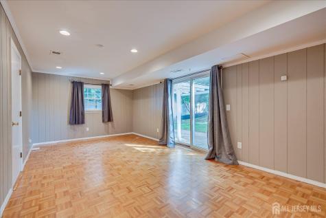 4 Augusta Court Edison NJ 08820