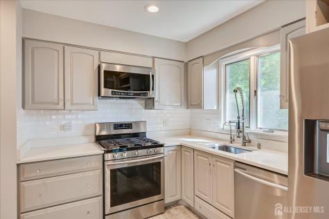 4 Augusta Court Edison NJ 08820