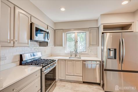 4 Augusta Court Edison NJ 08820