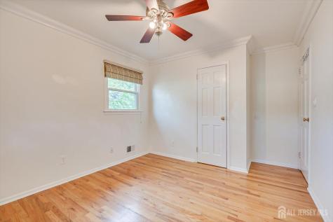4 Augusta Court Edison NJ 08820