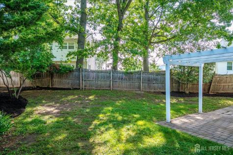 4 Augusta Court Edison NJ 08820