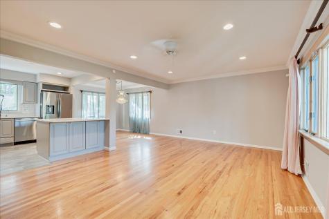 4 Augusta Court Edison NJ 08820