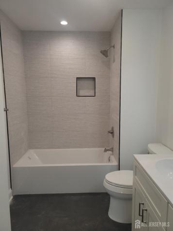 208 E James Place E Iselin NJ 07095