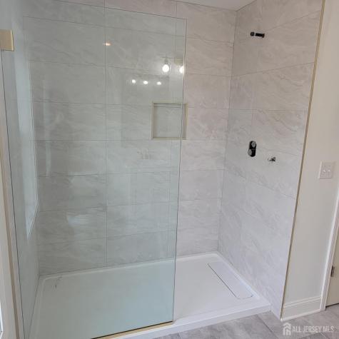 208 E James Place E Iselin NJ 07095