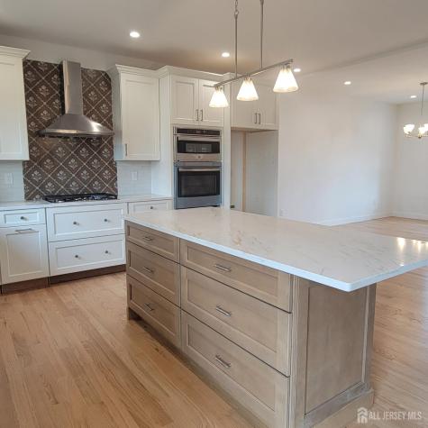 208 E James Place E Iselin NJ 07095